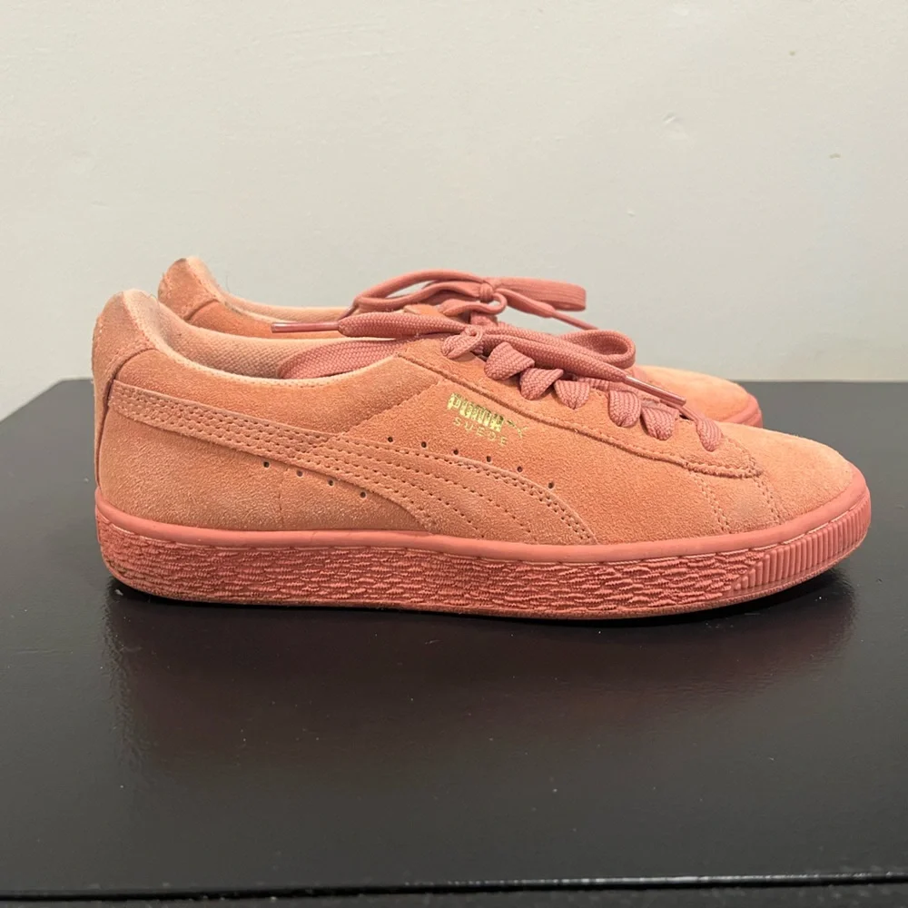 PUMA Suede Jr Desert Flower Classic Athletic Shoe - Picture 1 of 6